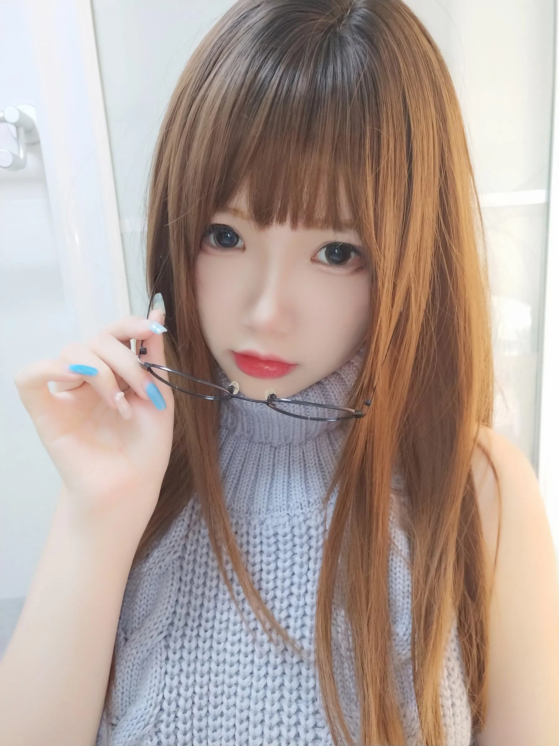 雪晴Astra – 自撮Vol.23 黑丝漏背毛衣[23] [42P]插图6
